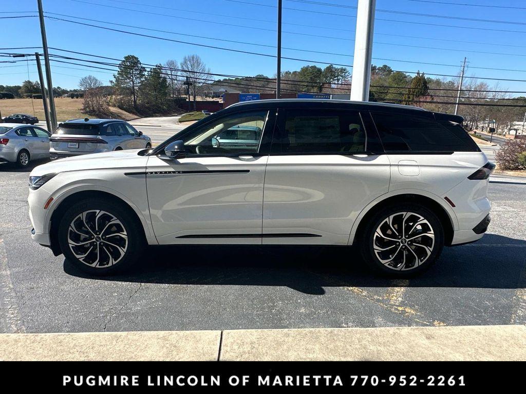 new 2025 Lincoln Nautilus car, priced at $63,113