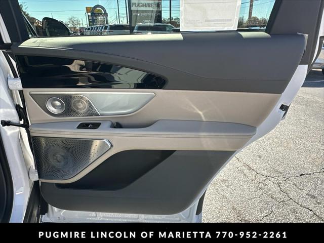 new 2025 Lincoln Nautilus car, priced at $61,106