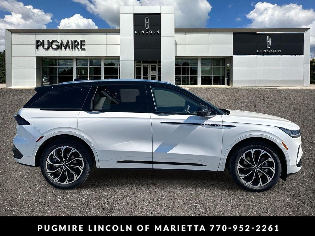 new 2025 Lincoln Nautilus car, priced at $63,113