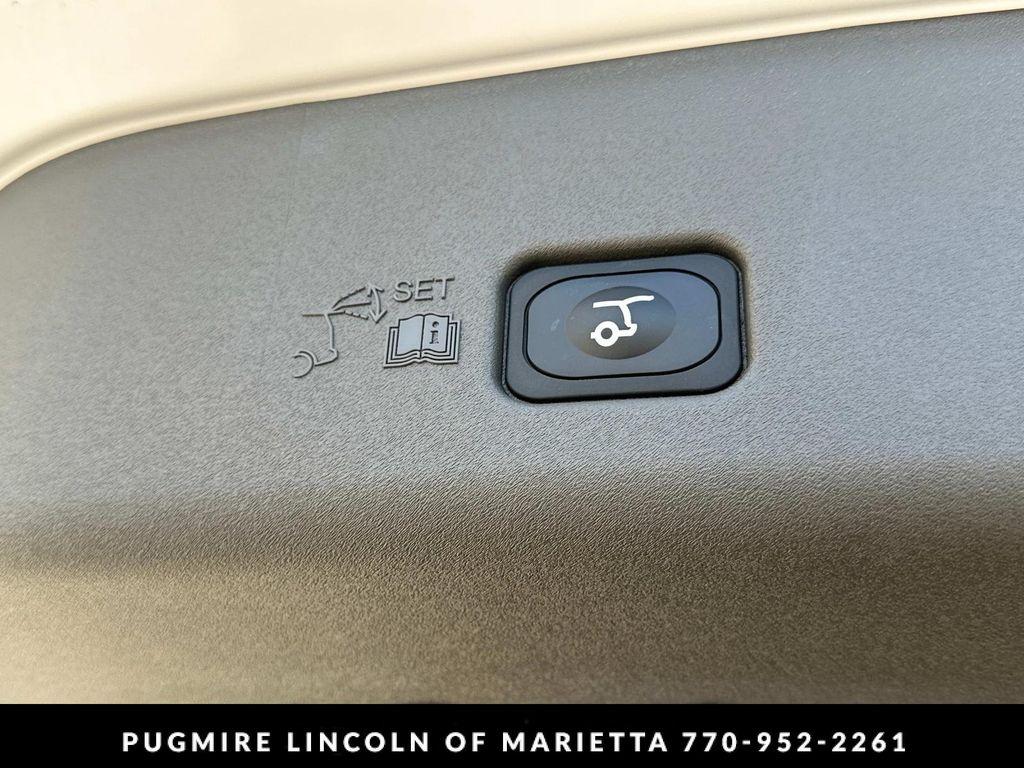 new 2025 Lincoln Nautilus car, priced at $63,113