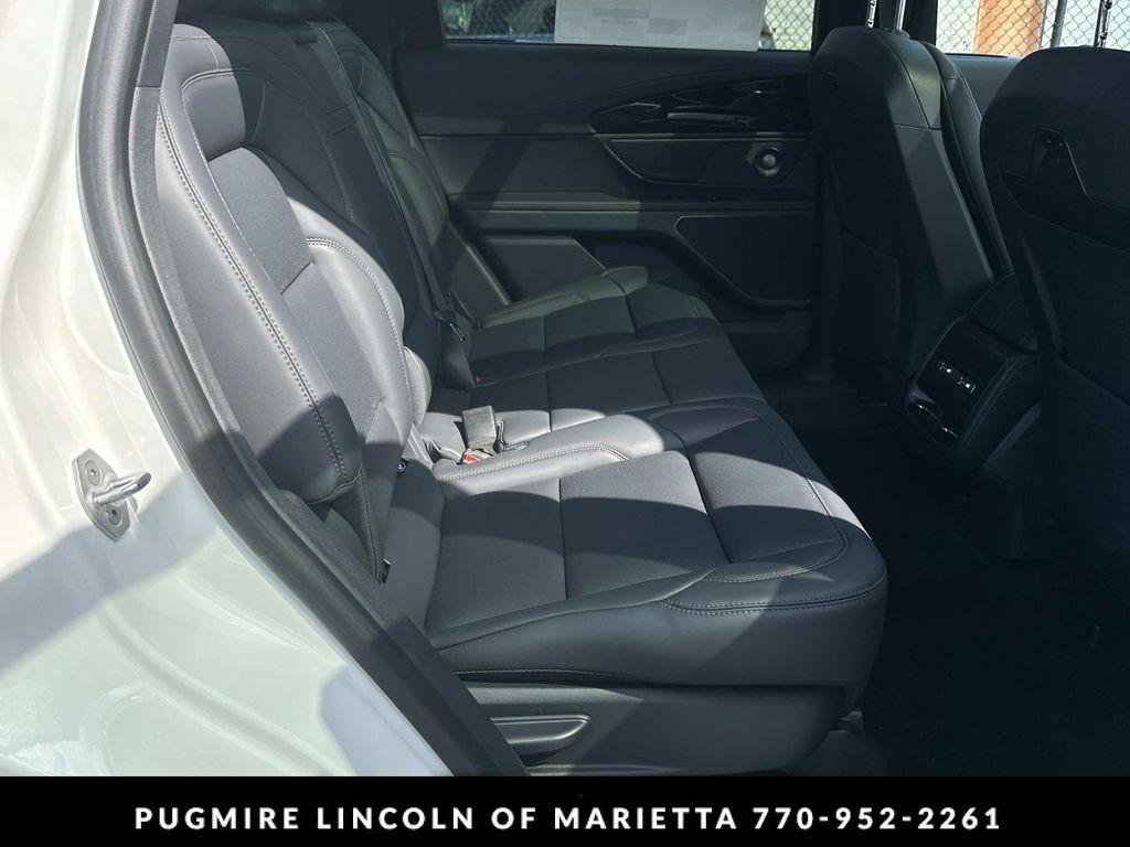 new 2025 Lincoln Nautilus car, priced at $67,215