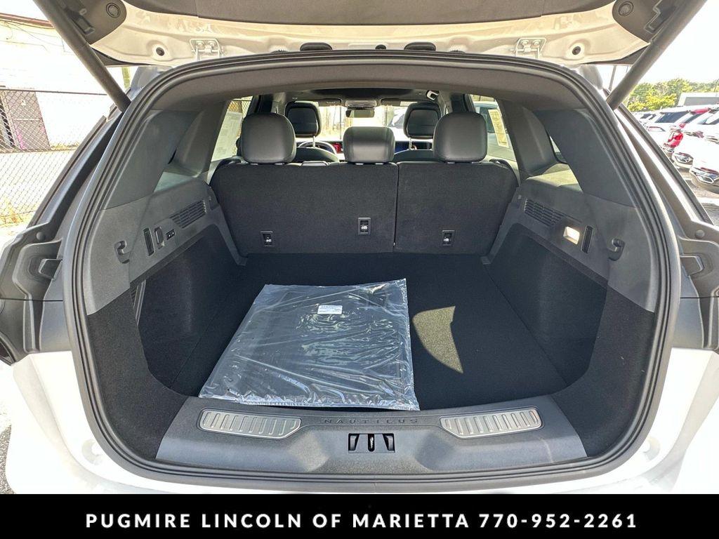 new 2025 Lincoln Nautilus car, priced at $67,215