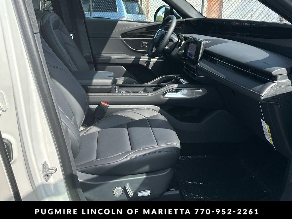 new 2025 Lincoln Nautilus car, priced at $67,215