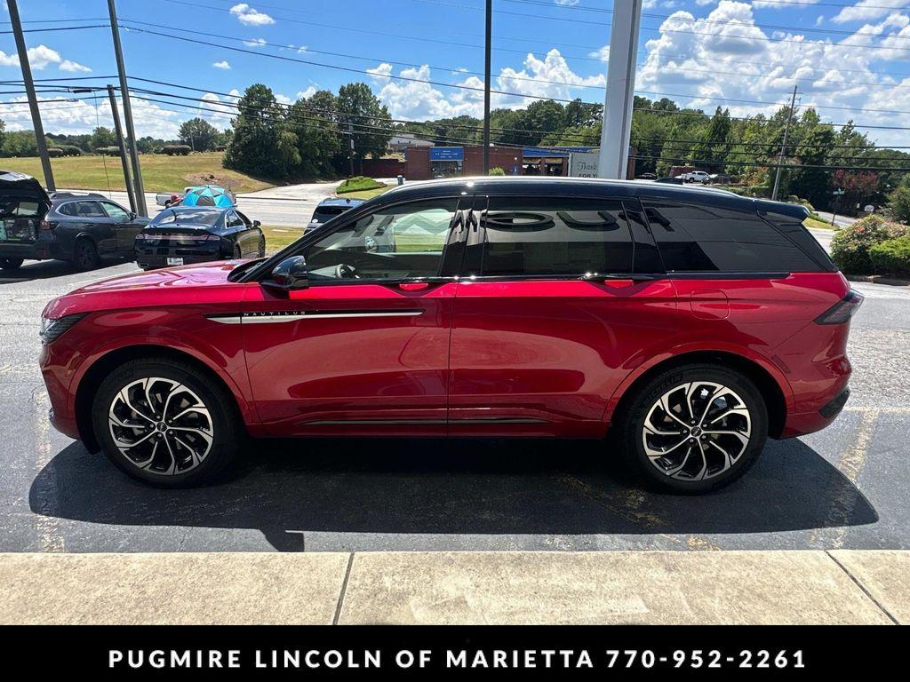 new 2025 Lincoln Nautilus car, priced at $67,080