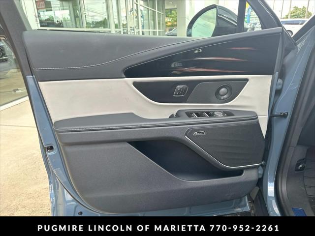 new 2025 Lincoln Nautilus car, priced at $56,319