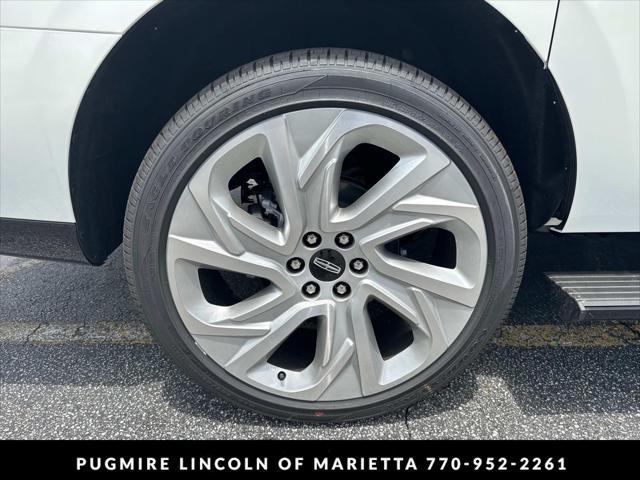 new 2025 Lincoln Navigator car, priced at $108,970