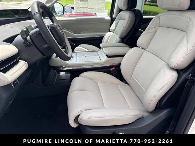 new 2025 Lincoln Navigator car, priced at $108,970