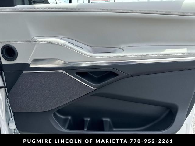 new 2025 Lincoln Navigator car, priced at $108,970
