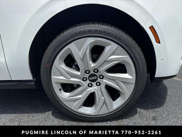 new 2025 Lincoln Navigator car, priced at $108,970