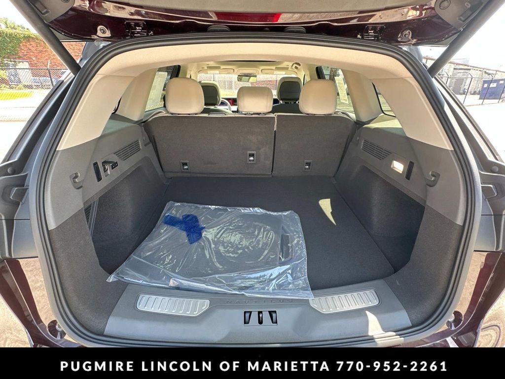 new 2025 Lincoln Nautilus car, priced at $72,840