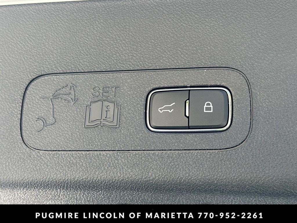 new 2025 Lincoln Aviator car, priced at $76,935