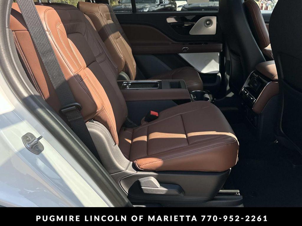 new 2025 Lincoln Aviator car, priced at $76,935