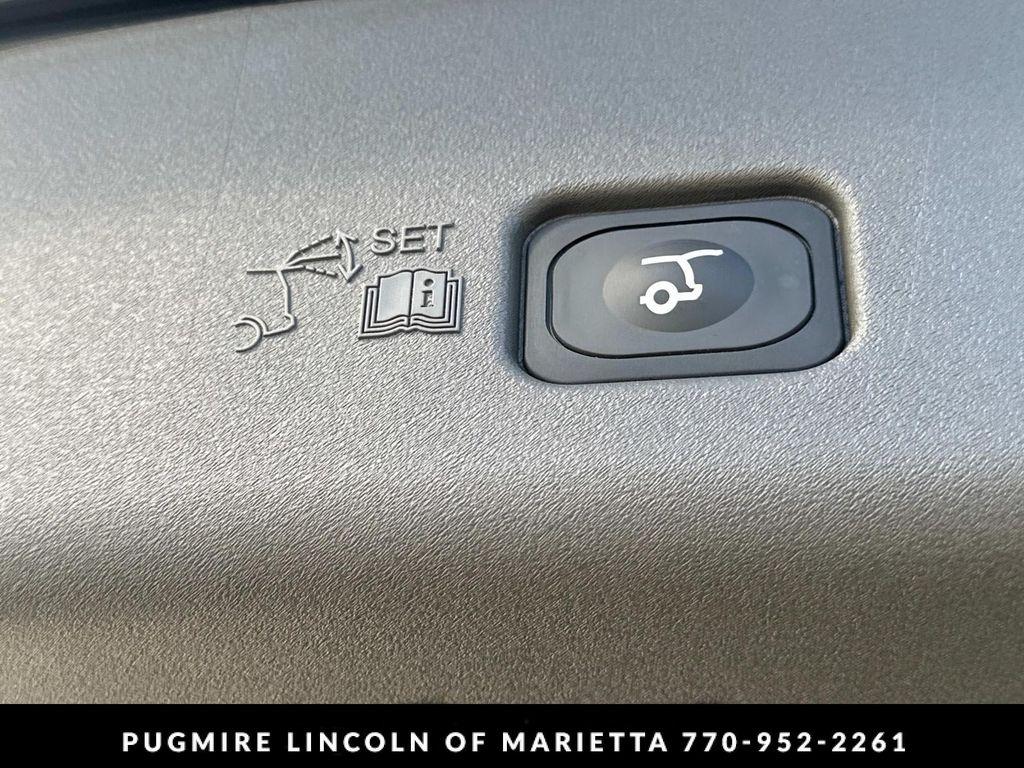 new 2025 Lincoln Nautilus car, priced at $65,273