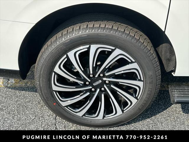 new 2025 Lincoln Navigator car, priced at $122,480