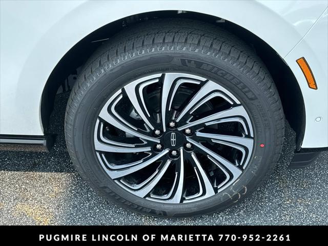 new 2025 Lincoln Navigator car, priced at $122,480