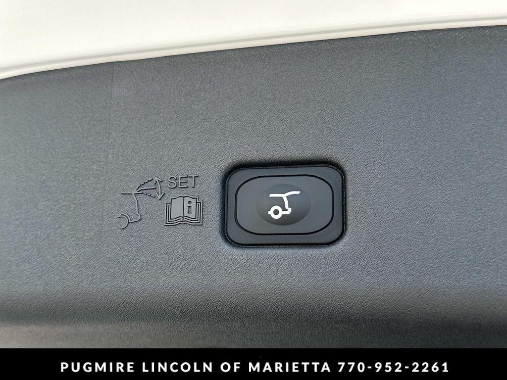 new 2025 Lincoln Nautilus car, priced at $62,804