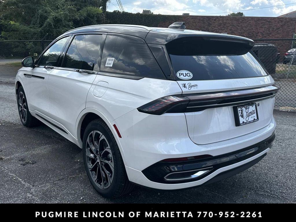 new 2025 Lincoln Nautilus car, priced at $62,804