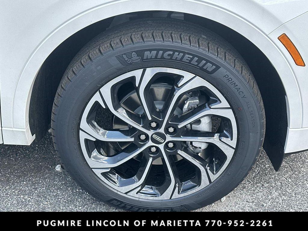 new 2025 Lincoln Nautilus car, priced at $62,804
