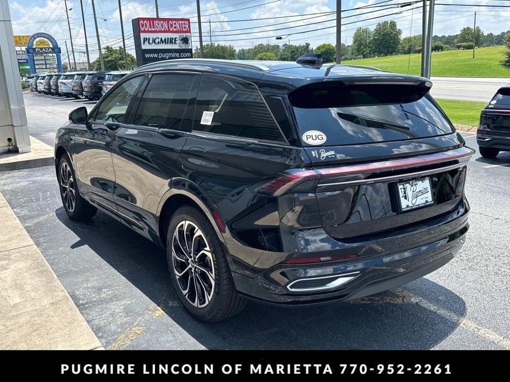 new 2025 Lincoln Nautilus car, priced at $59,616