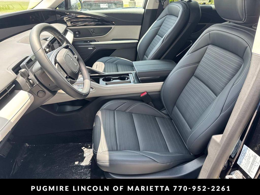 new 2025 Lincoln Nautilus car, priced at $59,616