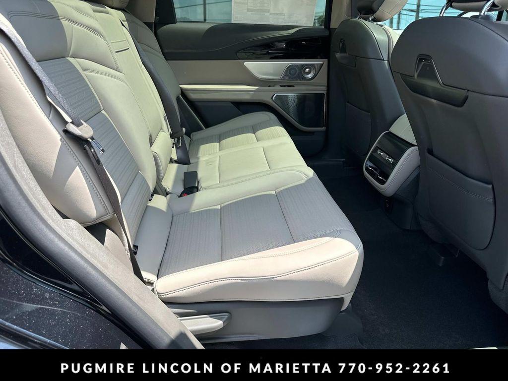 new 2025 Lincoln Nautilus car, priced at $64,613