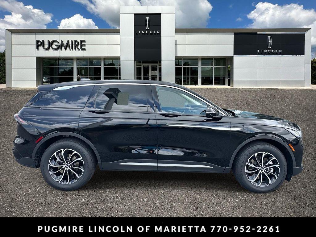 new 2025 Lincoln Nautilus car, priced at $57,140