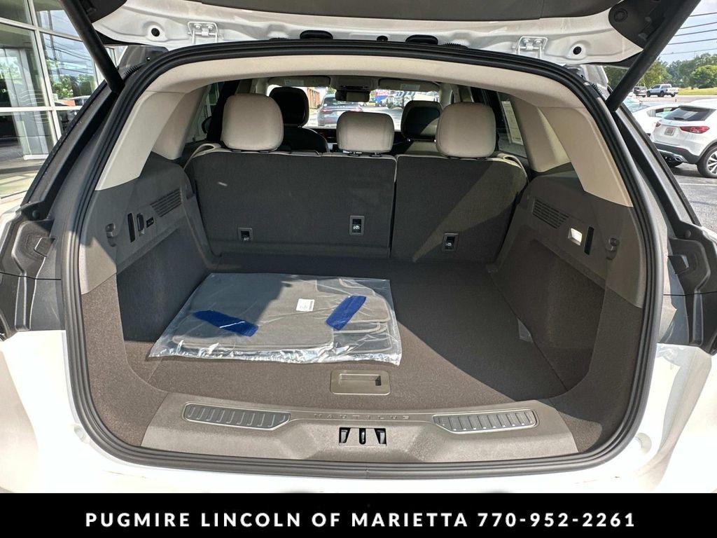 new 2025 Lincoln Nautilus car, priced at $53,266