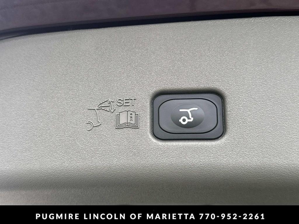 new 2025 Lincoln Nautilus car, priced at $68,920
