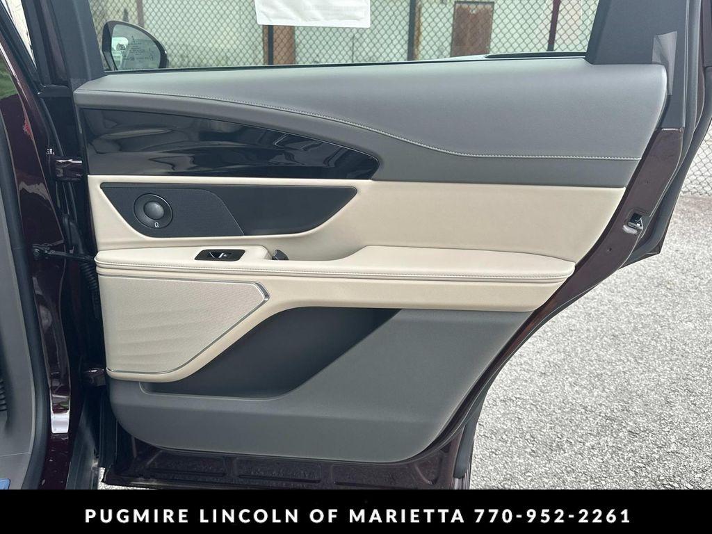 new 2025 Lincoln Nautilus car, priced at $68,920