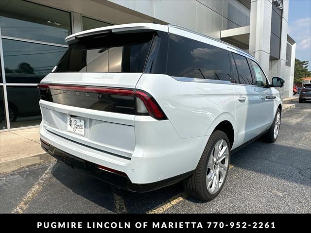 new 2025 Lincoln Navigator car, priced at $125,325
