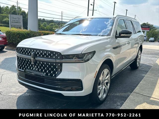new 2025 Lincoln Navigator car, priced at $125,325