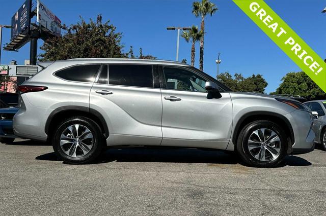 used 2021 Toyota Highlander car, priced at $29,977