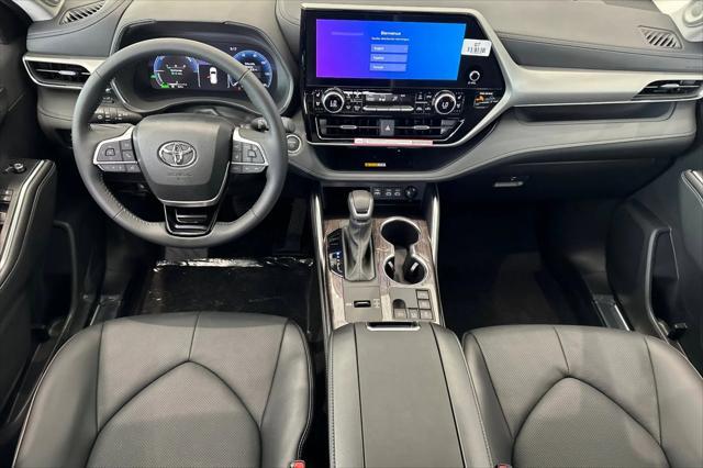 new 2025 Toyota Highlander Hybrid car, priced at $56,753