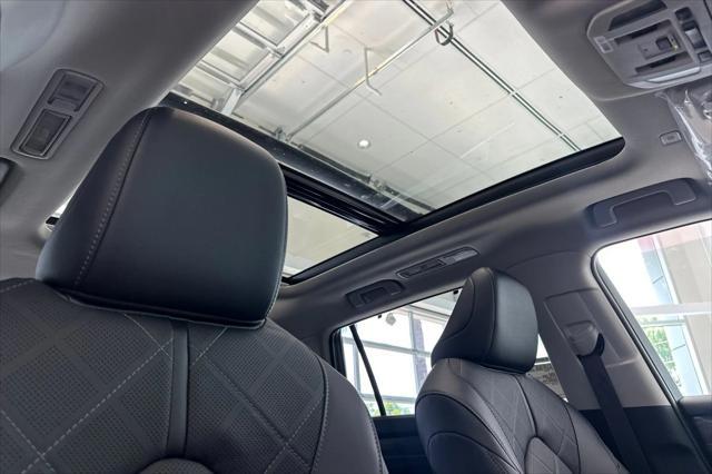 new 2025 Toyota Highlander Hybrid car, priced at $56,753