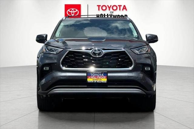 new 2025 Toyota Highlander Hybrid car, priced at $56,753