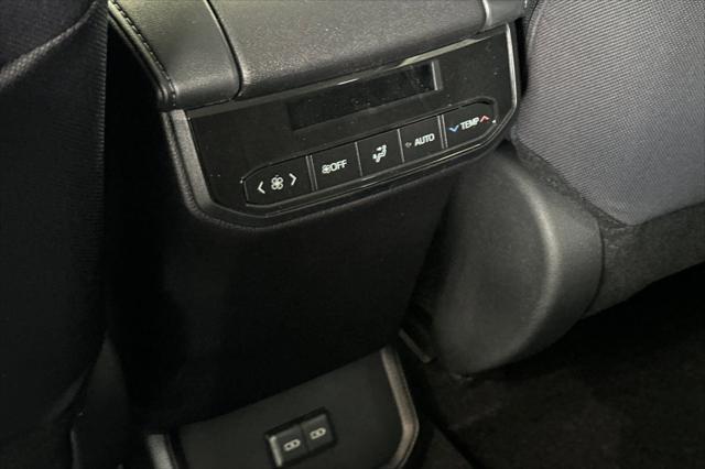 new 2025 Toyota Highlander car, priced at $42,428