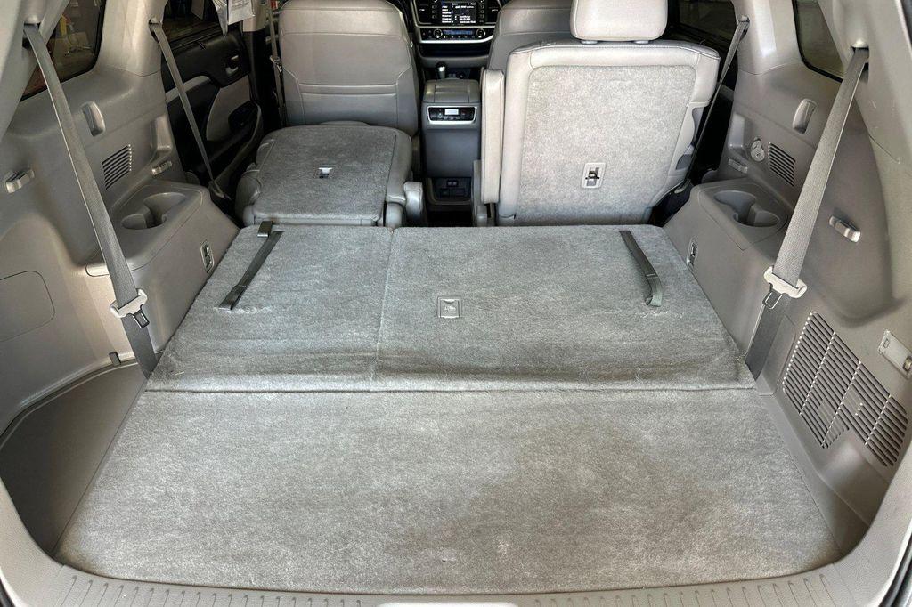used 2019 Toyota Highlander car, priced at $27,777