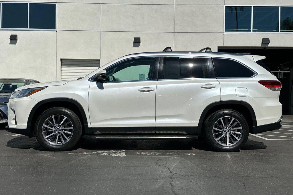used 2019 Toyota Highlander car, priced at $27,777