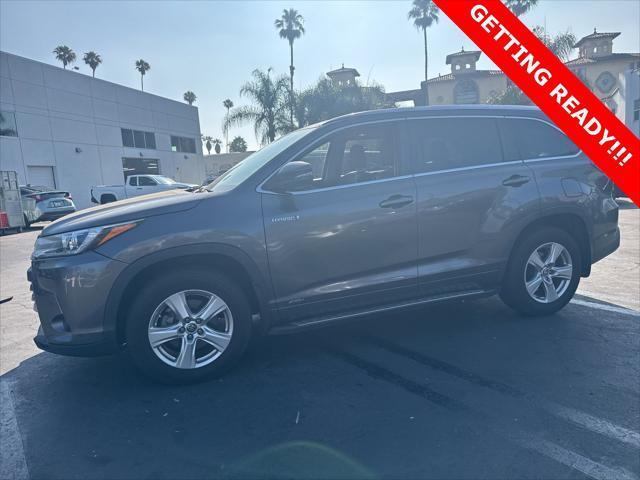used 2017 Toyota Highlander Hybrid car, priced at $26,995