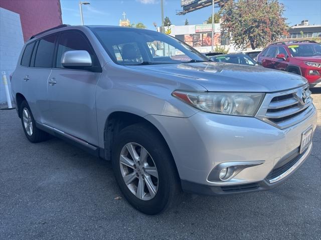 used 2013 Toyota Highlander car, priced at $12,995