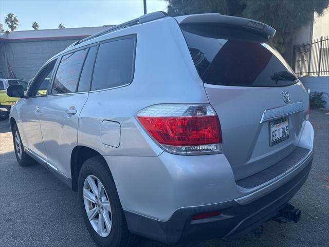 used 2013 Toyota Highlander car, priced at $12,995