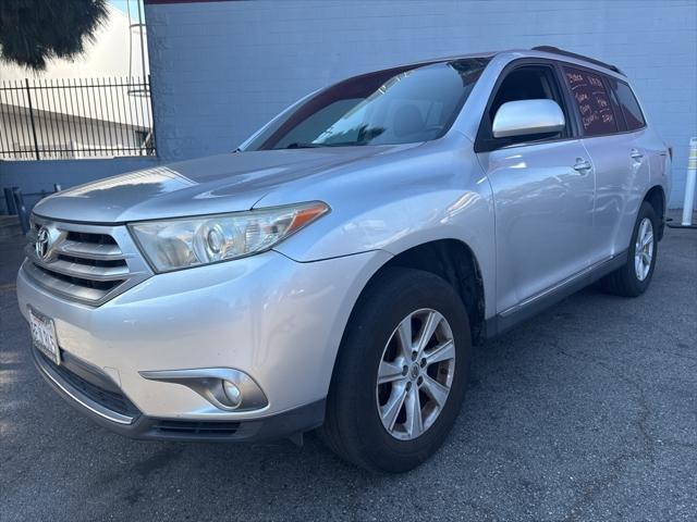 used 2013 Toyota Highlander car, priced at $12,995