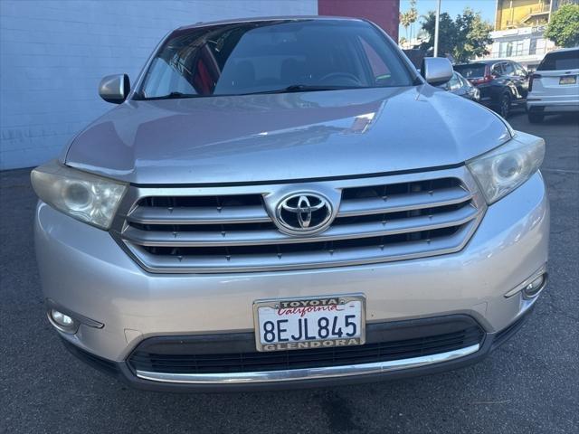 used 2013 Toyota Highlander car, priced at $12,995