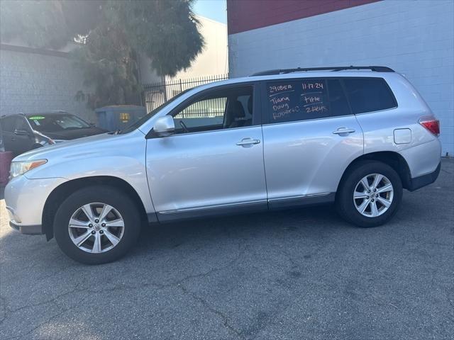 used 2013 Toyota Highlander car, priced at $12,995