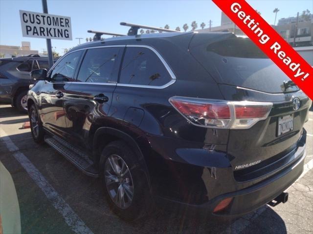 used 2015 Toyota Highlander car, priced at $15,997