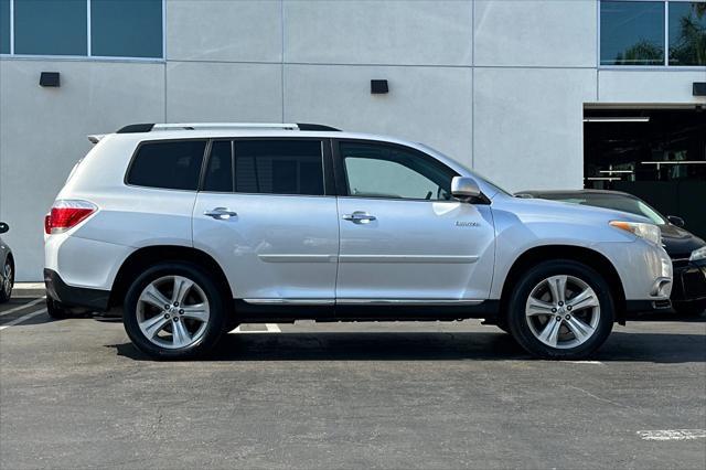used 2012 Toyota Highlander car, priced at $8,995