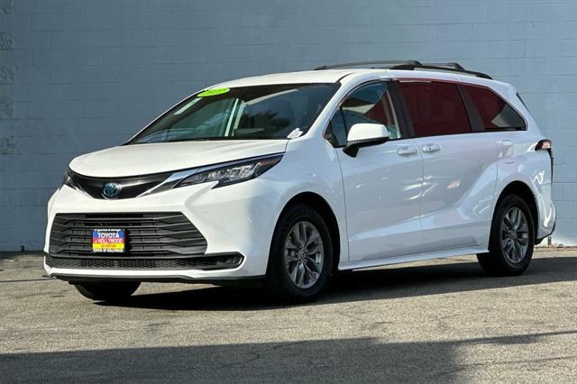 used 2022 Toyota Sienna car, priced at $37,977