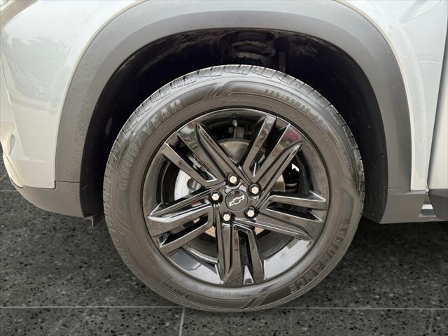 used 2025 Chevrolet Trax car, priced at $23,900