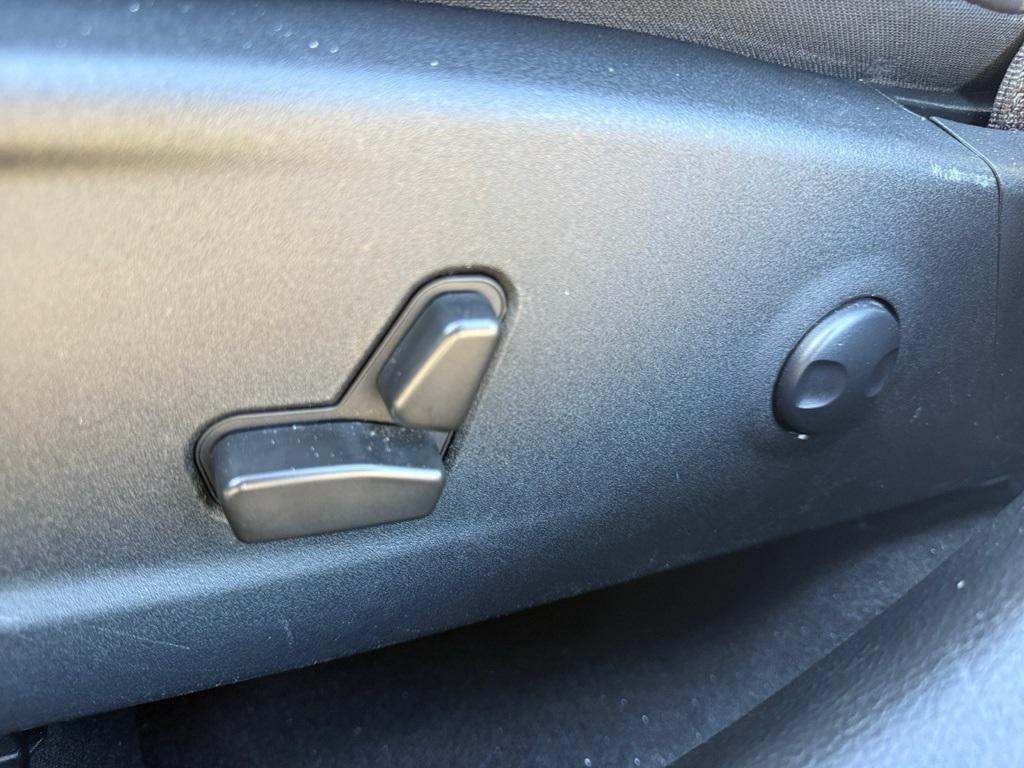 used 2022 Chrysler 300 car, priced at $26,586