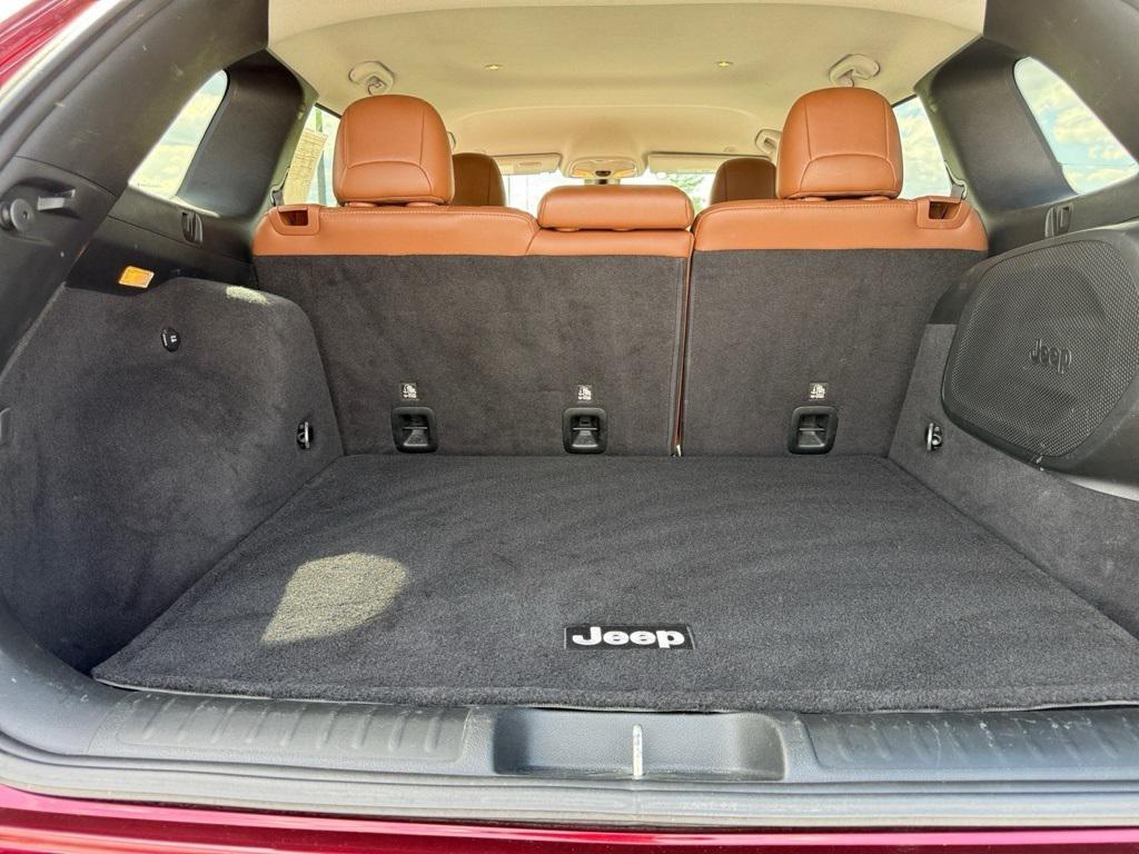 used 2019 Jeep Cherokee car, priced at $20,909